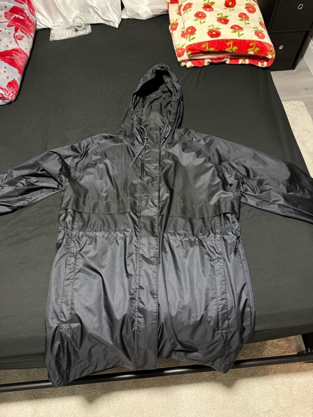 Black Hooded Columbia Lightweight Rain Jacket
Barely worn